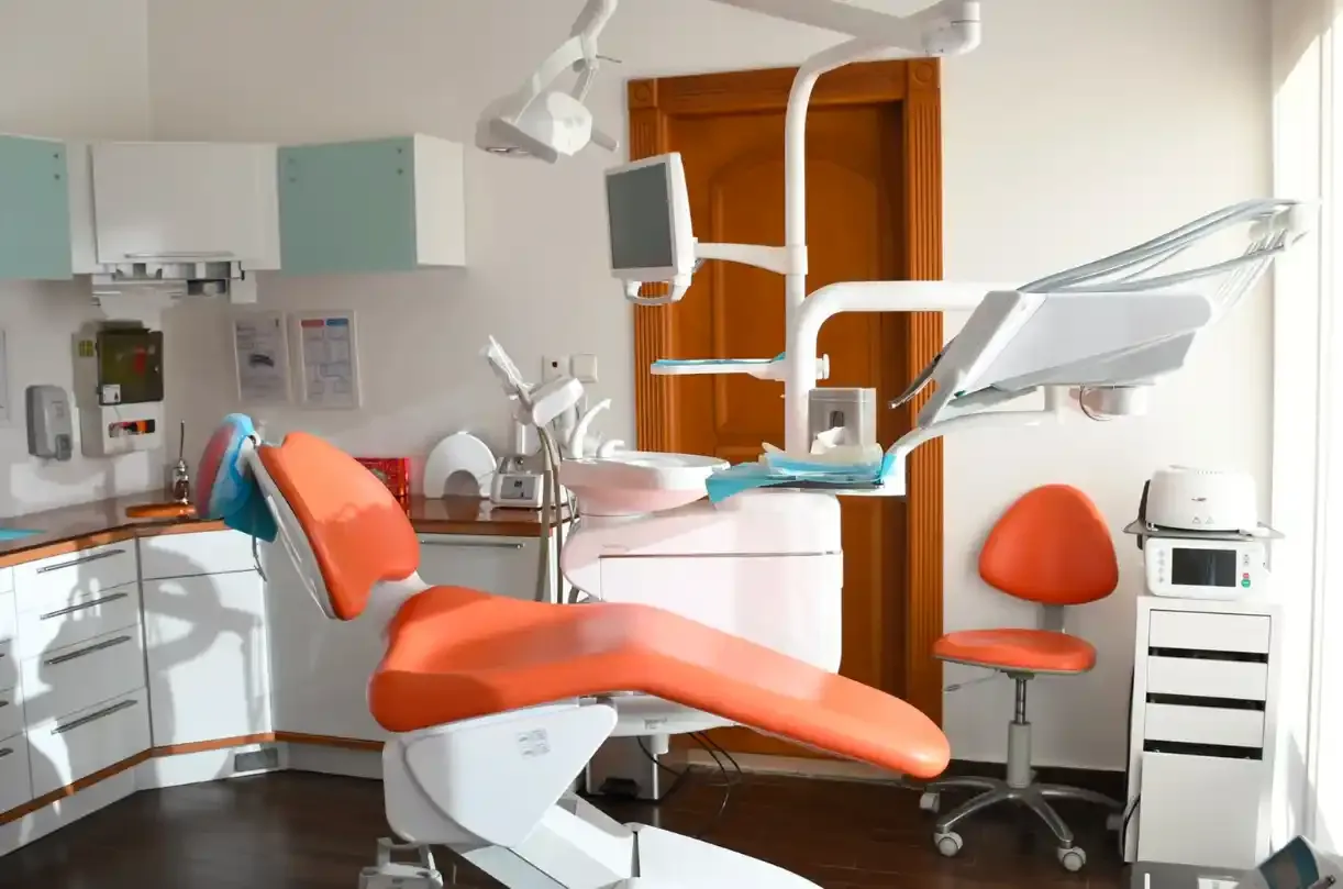 empty-dentist-theatre.webp